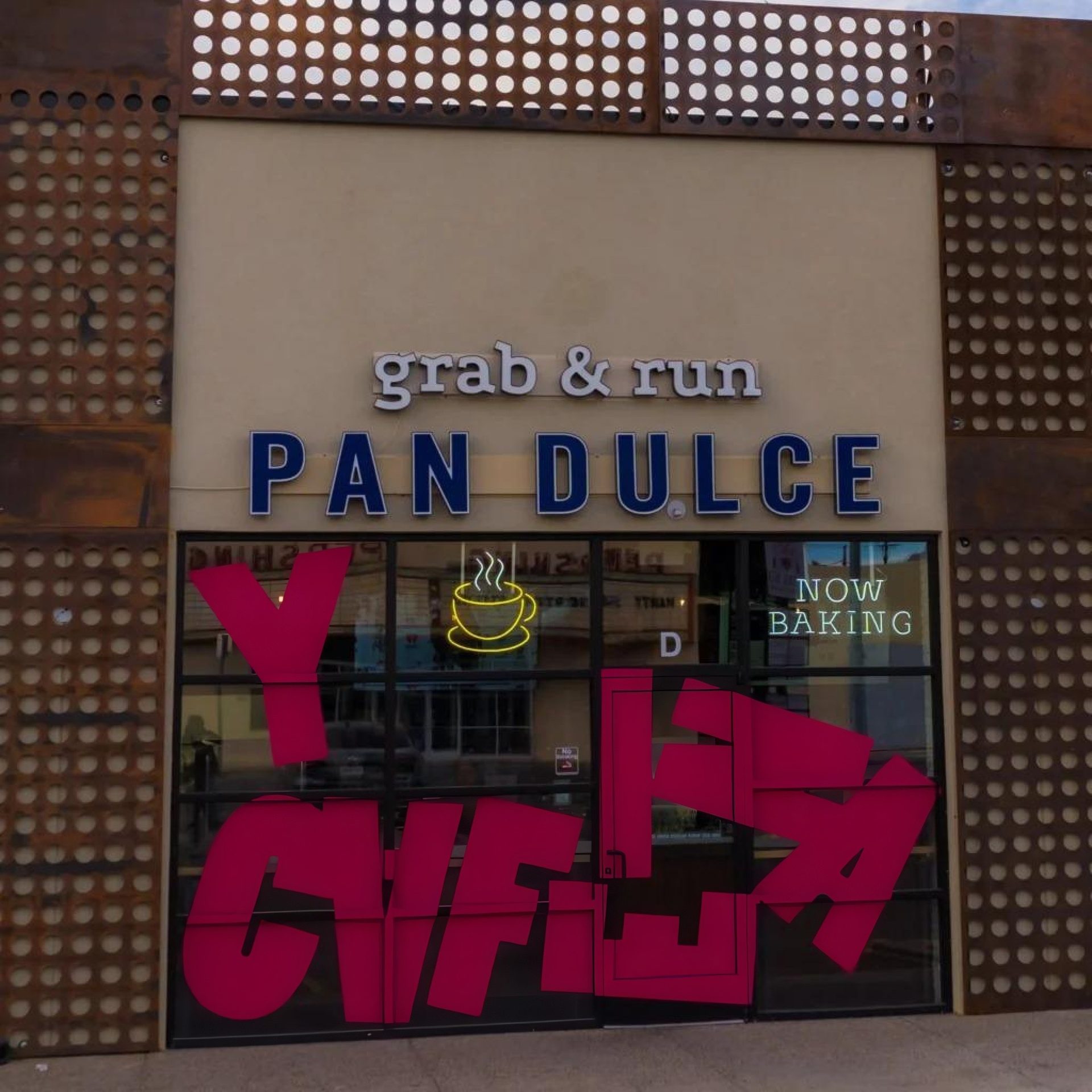 Café de La Morra Opens in Pershing
