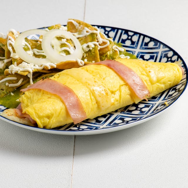 Ham, Cheese Omelette & Chilaquiles.