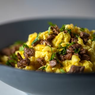 Huevos Aporreados with Sirloin